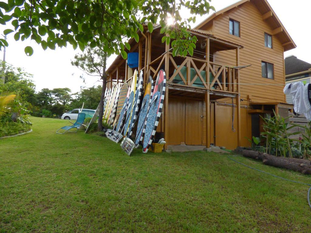 Tropical Surf House Okinawa Hotel Onna Eksteriør billede