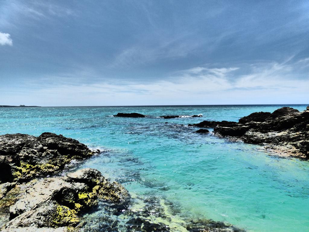 Tropical Surf House Okinawa Hotel Onna Eksteriør billede
