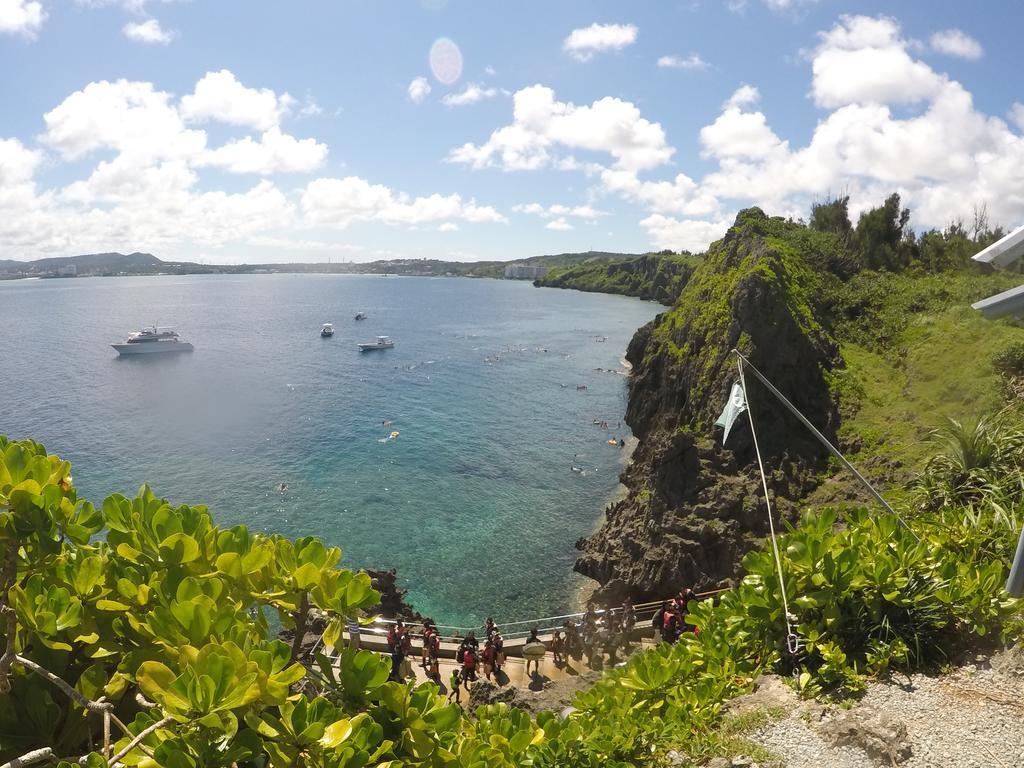 Tropical Surf House Okinawa Hotel Onna Eksteriør billede