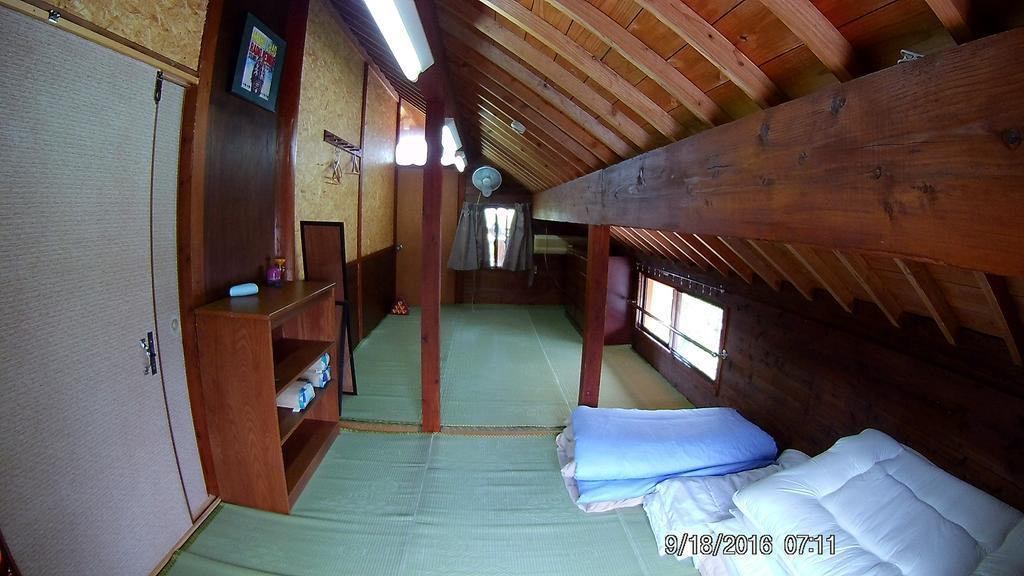 Tropical Surf House Okinawa Hotel Onna Eksteriør billede