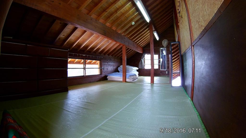 Tropical Surf House Okinawa Hotel Onna Eksteriør billede