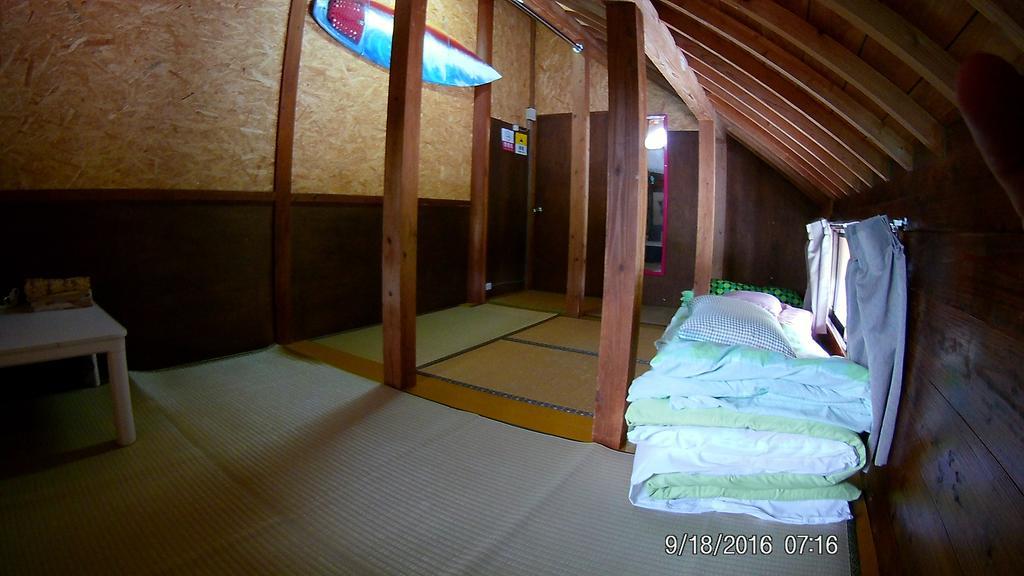 Tropical Surf House Okinawa Hotel Onna Eksteriør billede