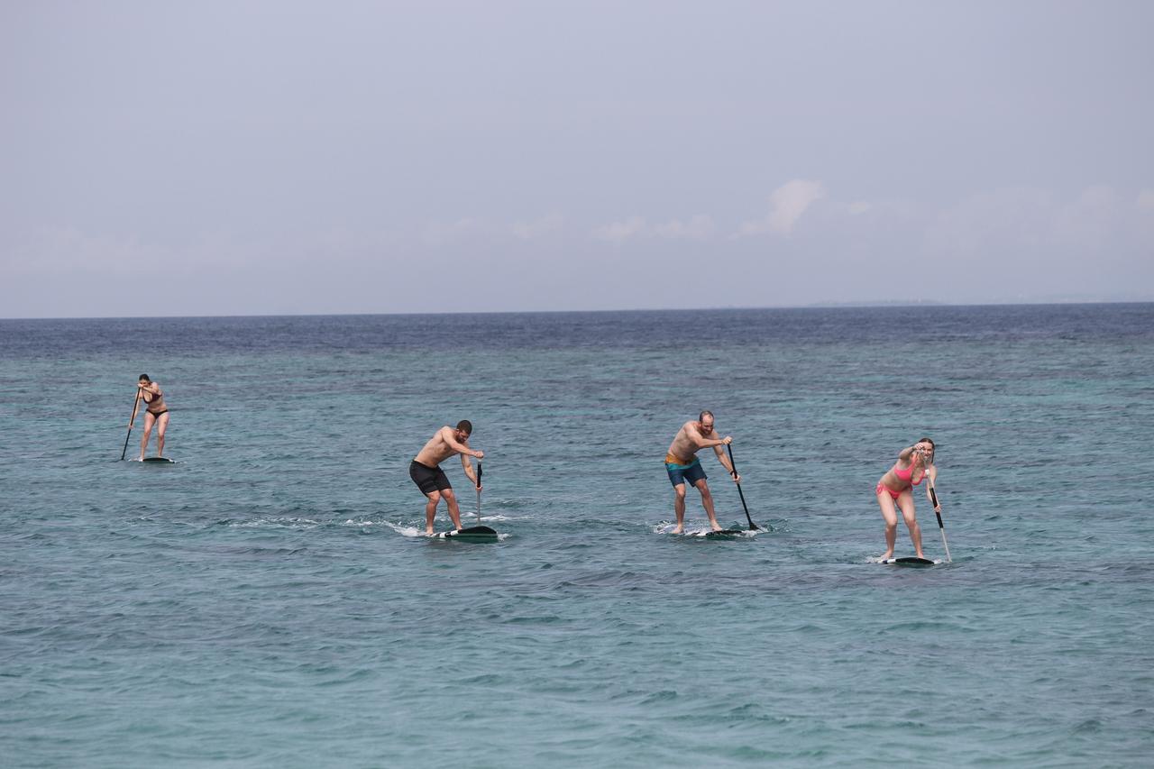 Tropical Surf House Okinawa Hotel Onna Eksteriør billede
