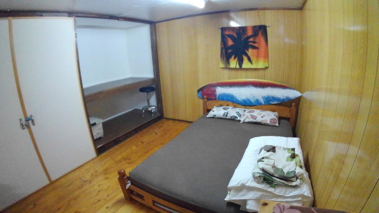 Tropical Surf House Okinawa Hotel Onna Eksteriør billede