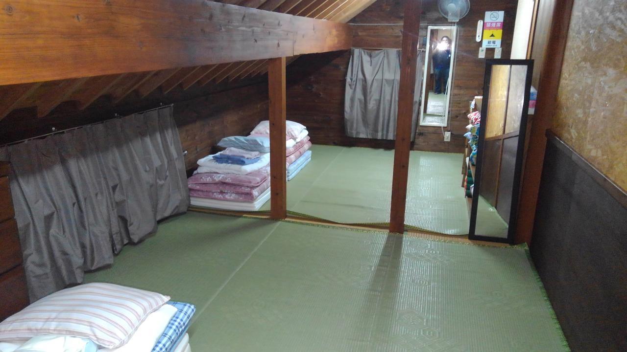 Tropical Surf House Okinawa Hotel Onna Eksteriør billede